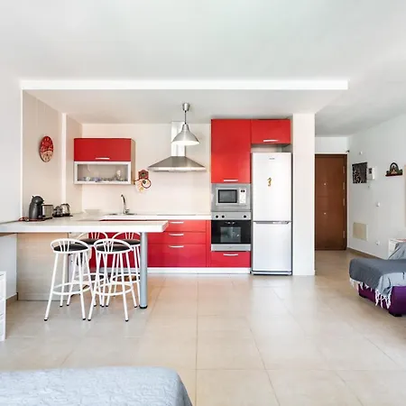 Sun Paradise Studio Apartment